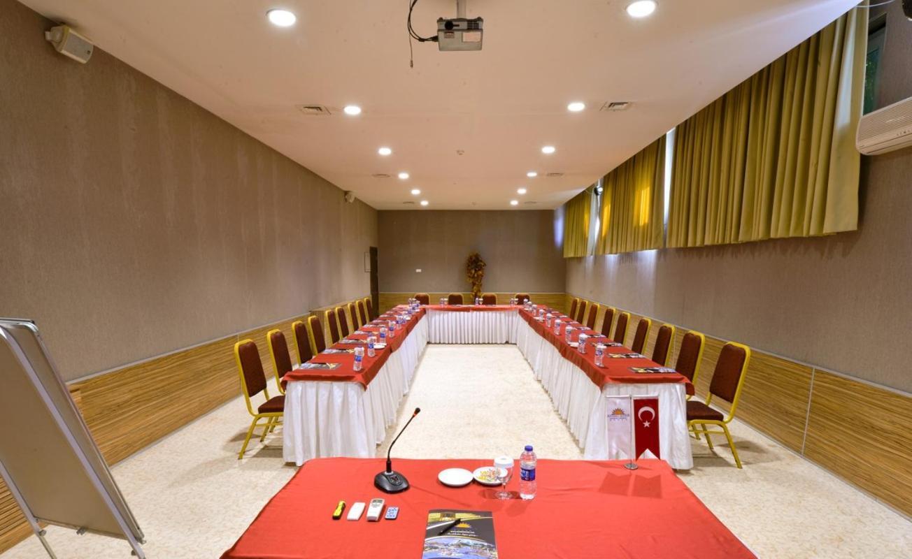 Anadolu Hotels Esenboga Thermal Exterior foto
