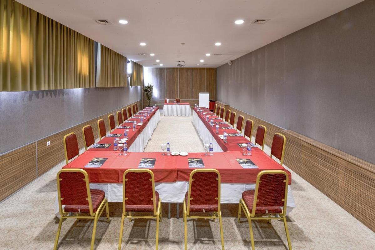 Anadolu Hotels Esenboga Thermal Exterior foto