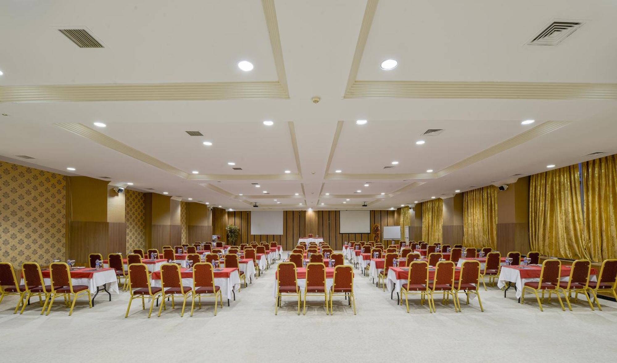 Anadolu Hotels Esenboga Thermal Exterior foto